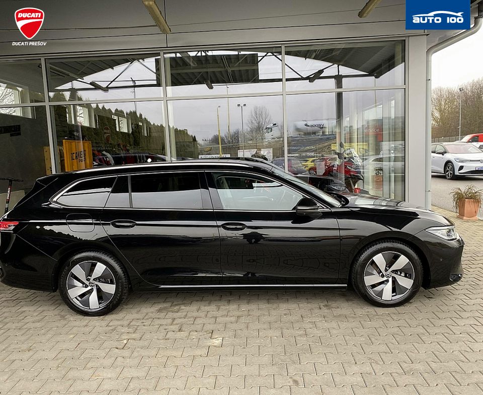 Volkswagen Passat Elegance 2.0 TDI 110kW, Matrix, Keyless, 360 kamera.