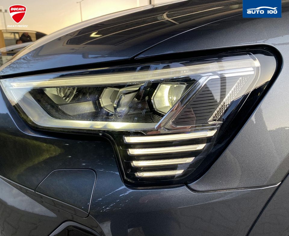 Audi e-tron S line quattro 55 electric 300kW