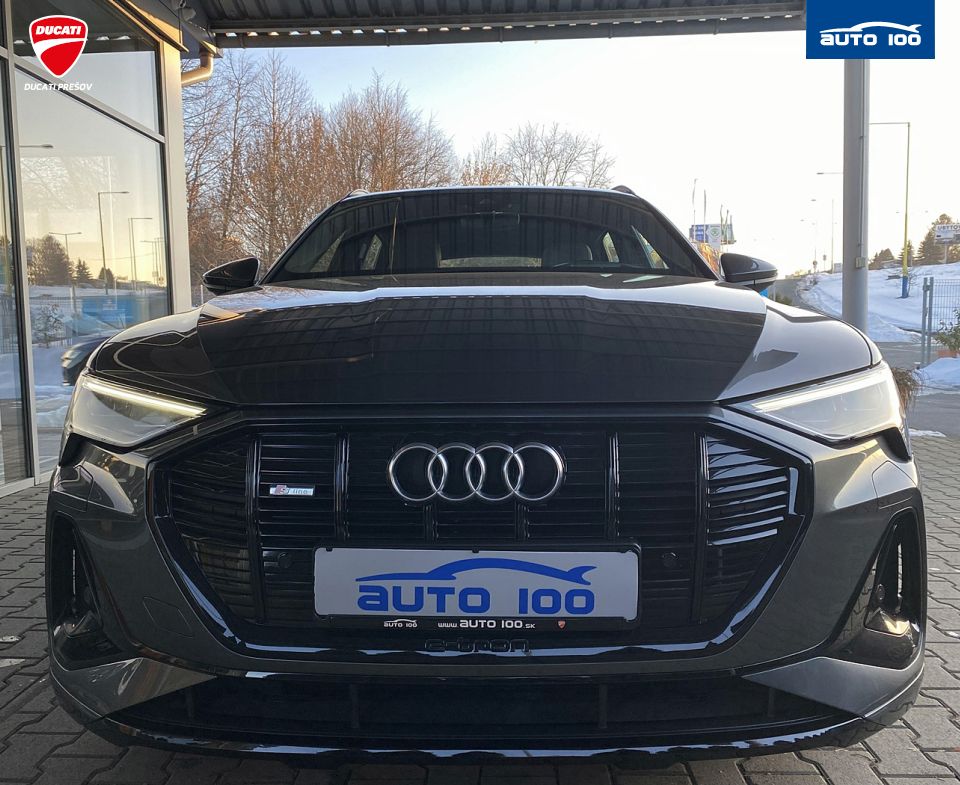 Audi e-tron S line quattro 55 electric 300kW
