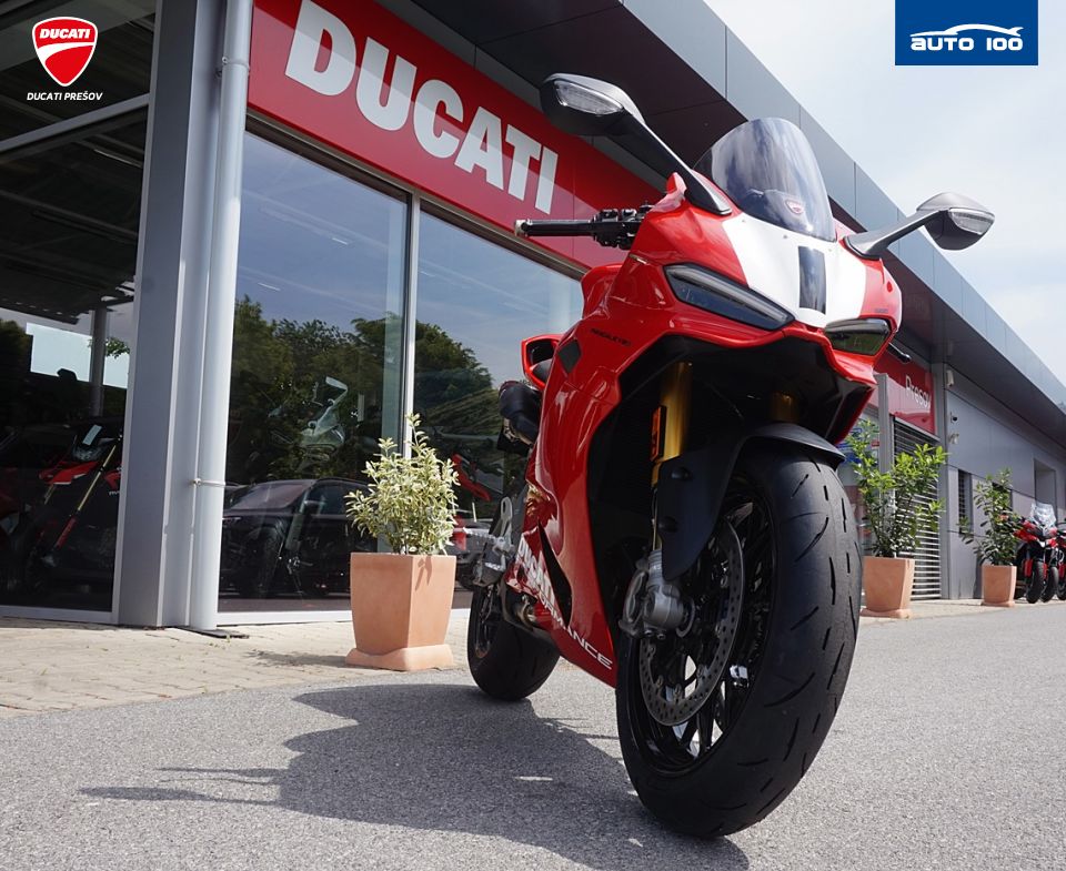 Ducati Panigale V2S Red