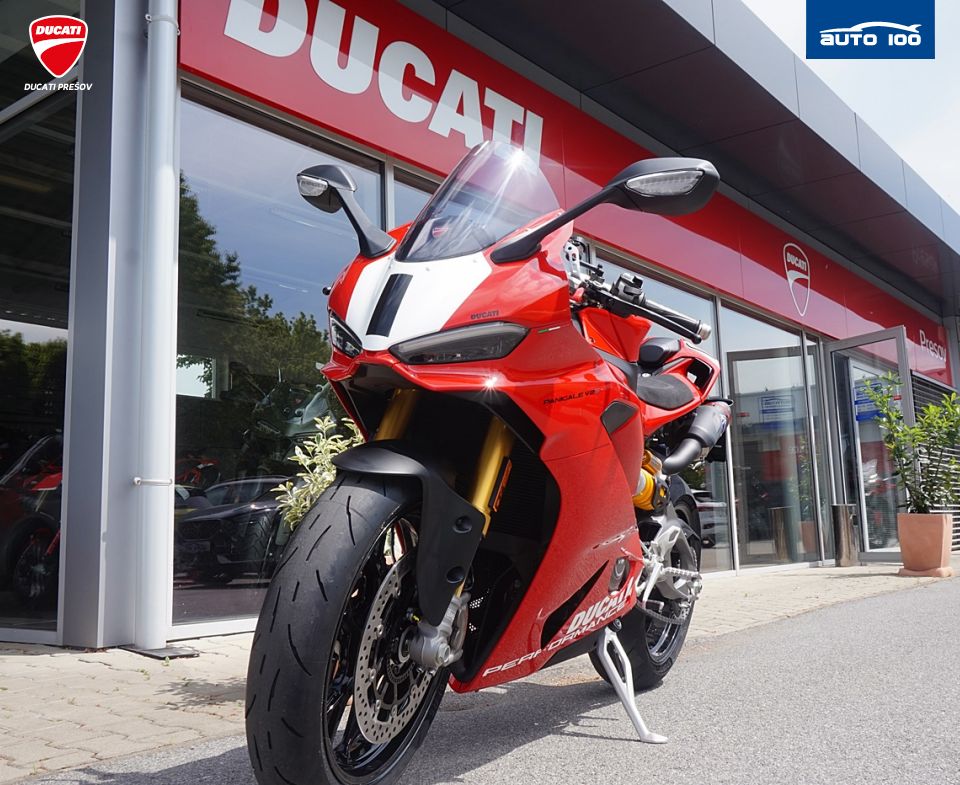 Ducati Panigale V2S Red