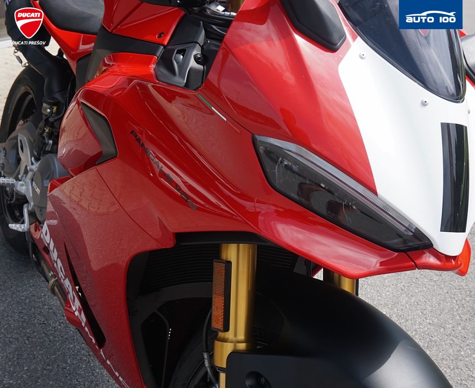 Ducati Panigale V2S Red