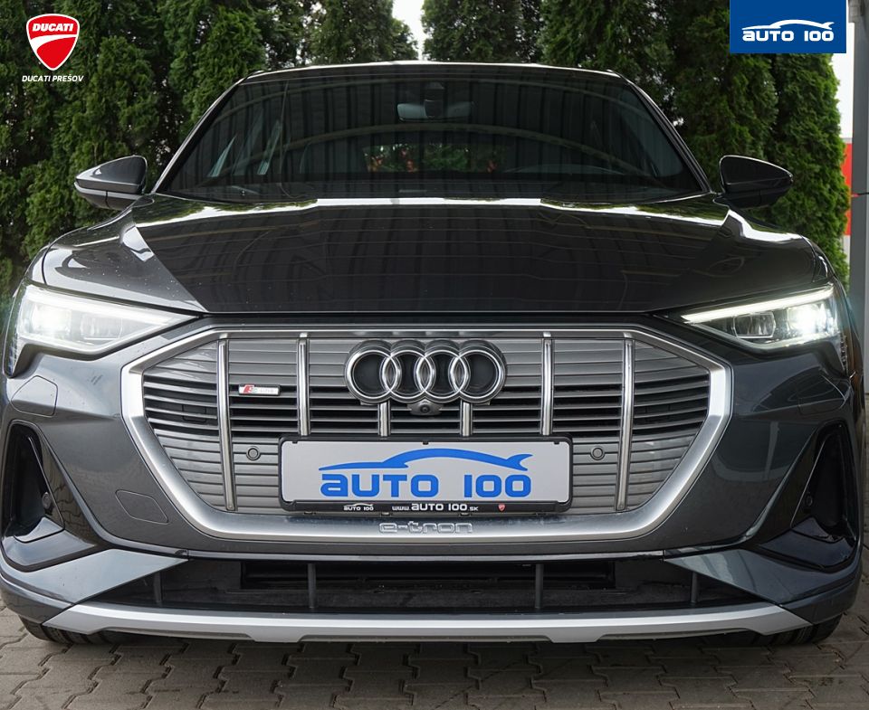 Audi e-tron S line quattro 50 electric 230kW