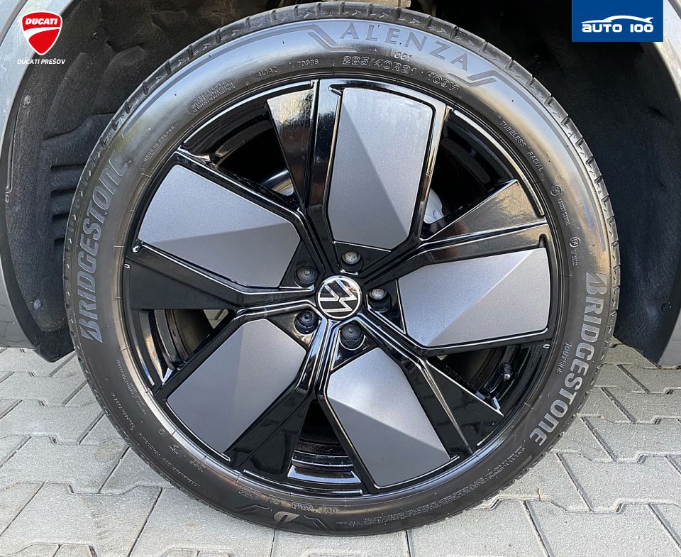 Volkswagen Touareg R-Line 4Motion 3.0 TDI SCR 170kW 8-speed