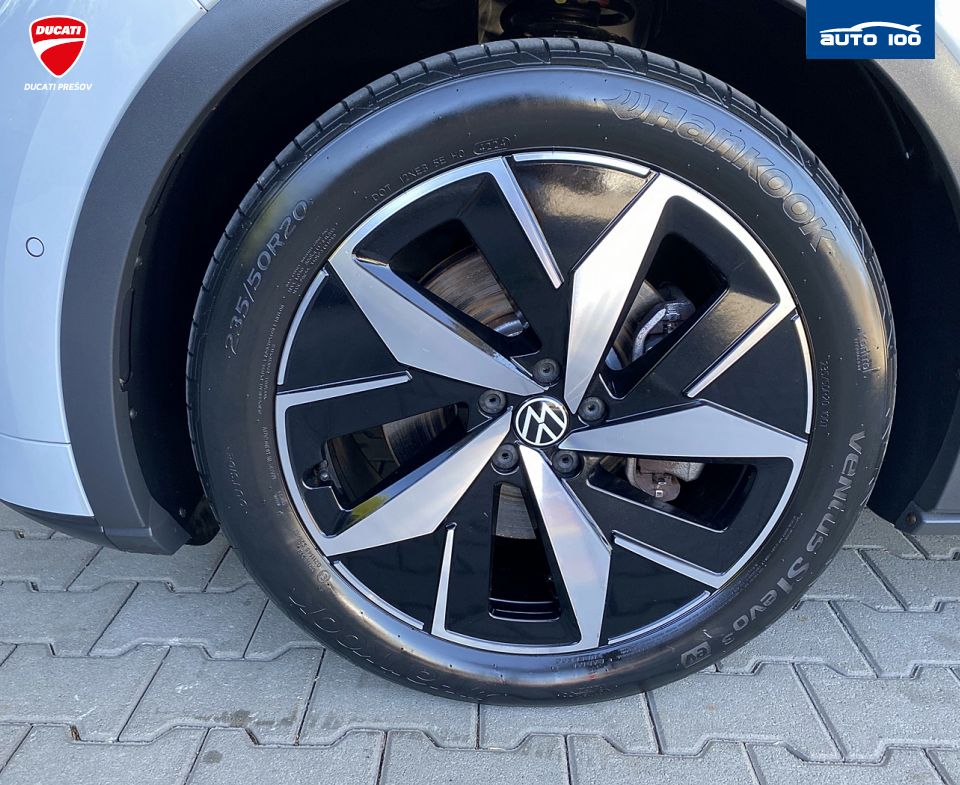 Volkswagen ID.4 GTX 225kW, Tepelné čerpadlo, Matrix-Beam