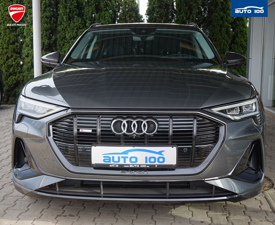 Audi e-tron Sportback S Line quattro 55 electric 300kW Matrix.