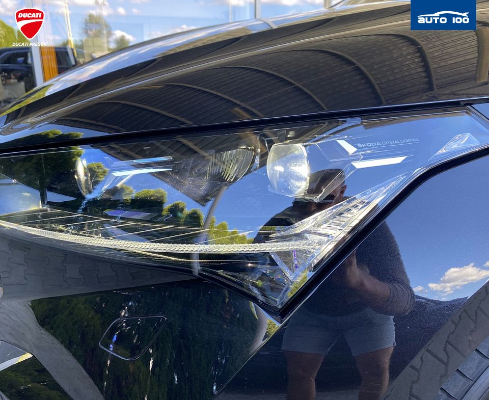 Škoda Enyaq iV RS, 220kW, Tepelné čerpadlo, Matrix-Beam. SoH 90.4%