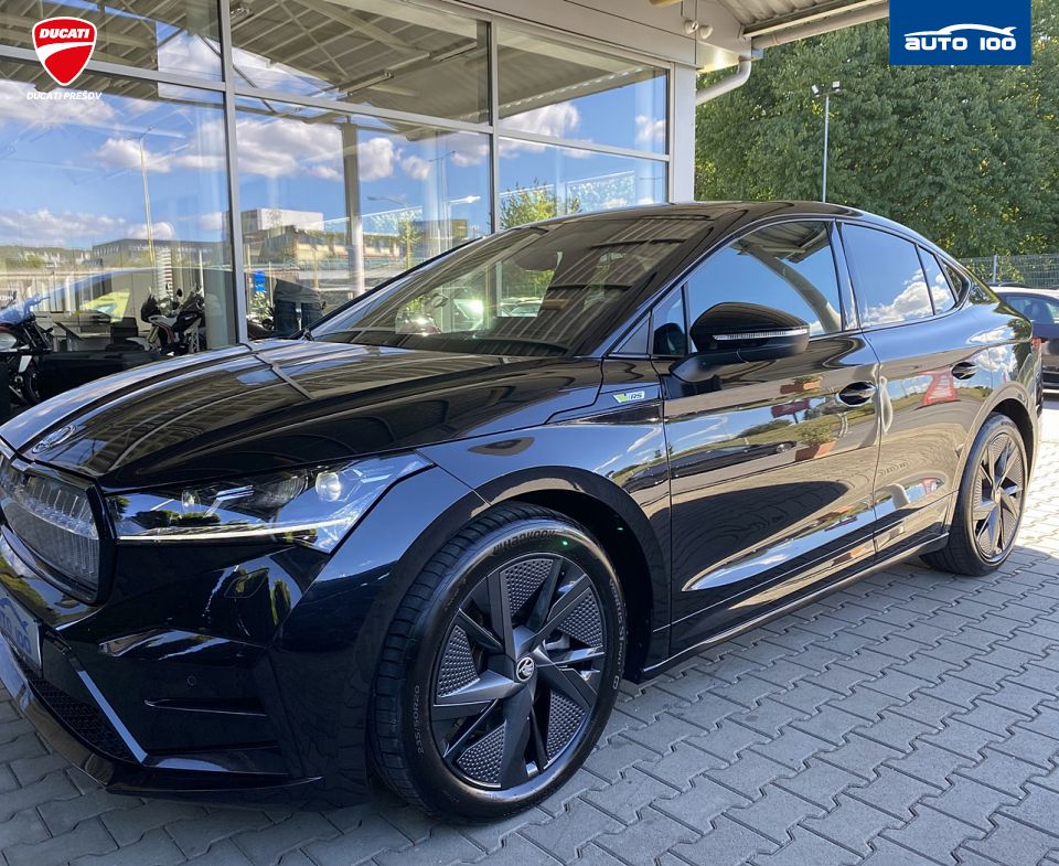 Škoda Enyaq iV RS, 220kW, Tepelné čerpadlo, Matrix-Beam. SoH 90.4%
