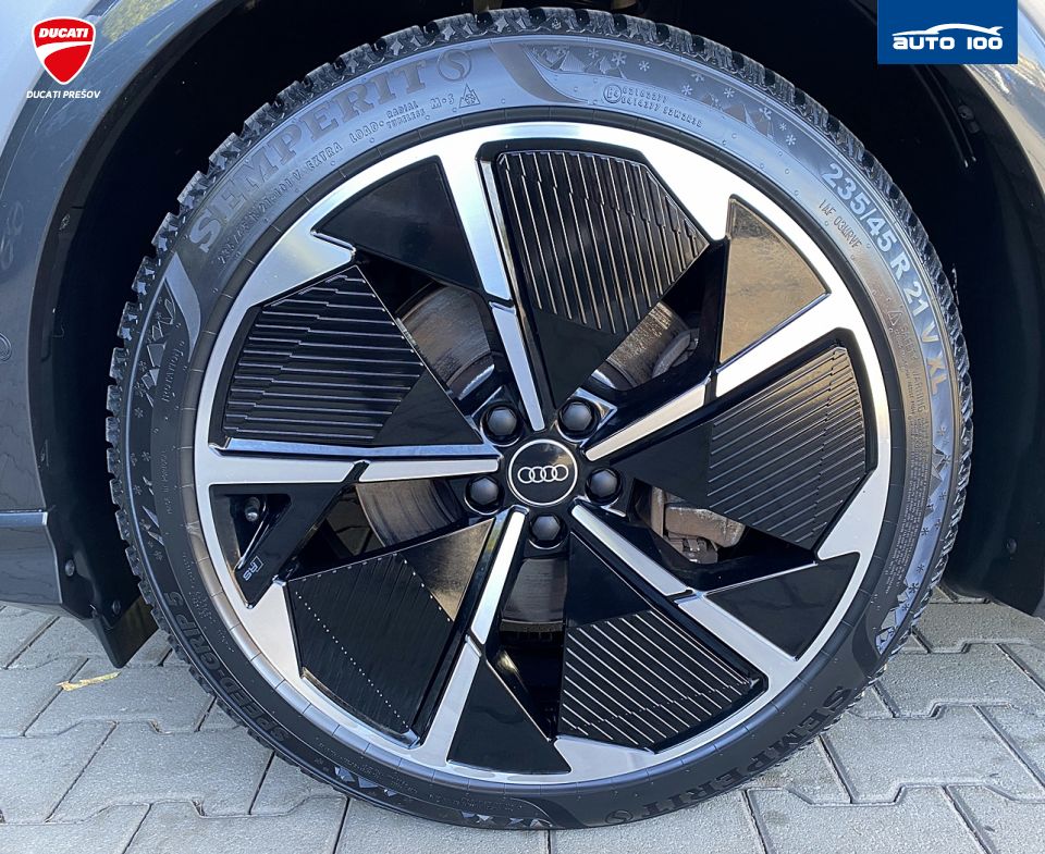 Audi Q4 e-tron 50  S- line quattro 220kW